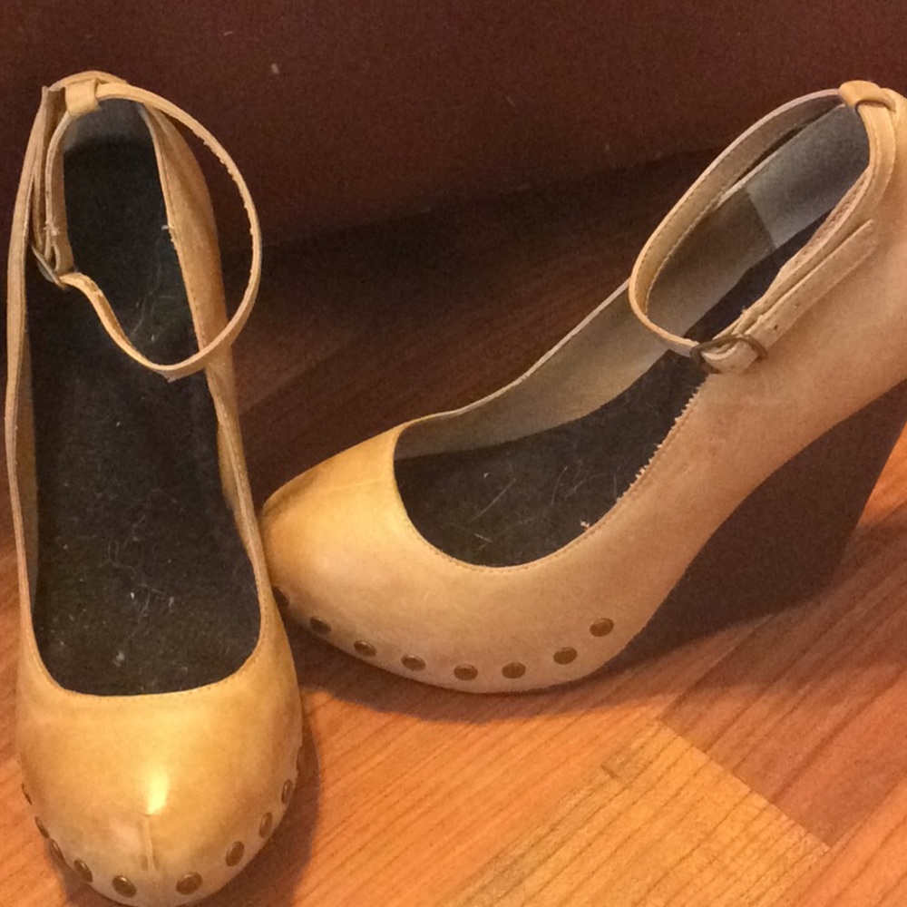Aldo Exaggerated Platform Heels